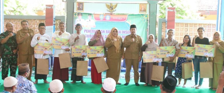 Pemkab Situbondo Salurkan Insentif Guru Ngaji dan Guru Minggu di Tiga Lokasi